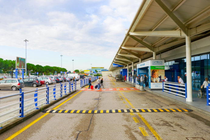Verona Villafranca Airport serves the city of Verona and the regions of Brescia, Mantua and Trentino.